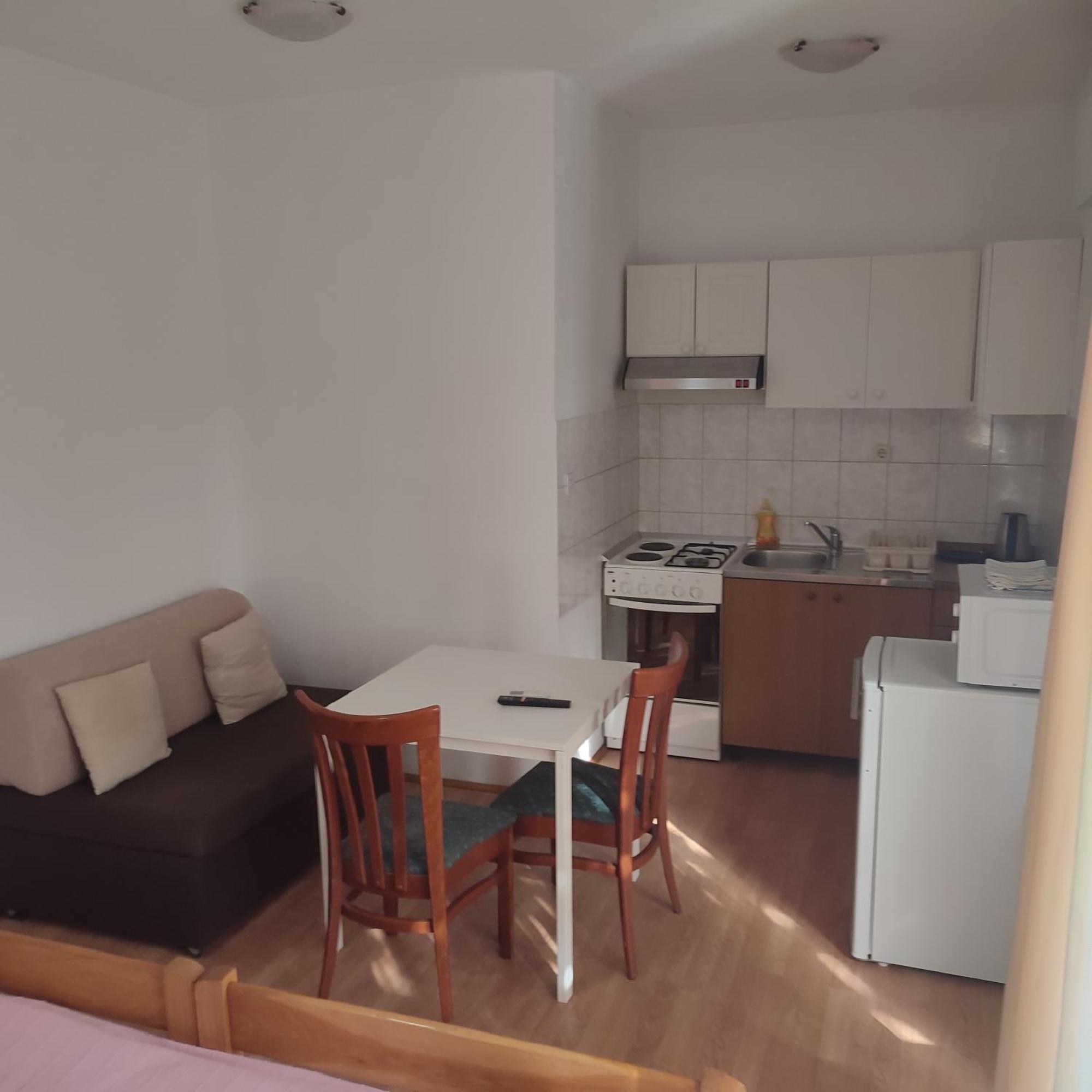 Apartmani Ledenko Kastela Dış mekan fotoğraf
