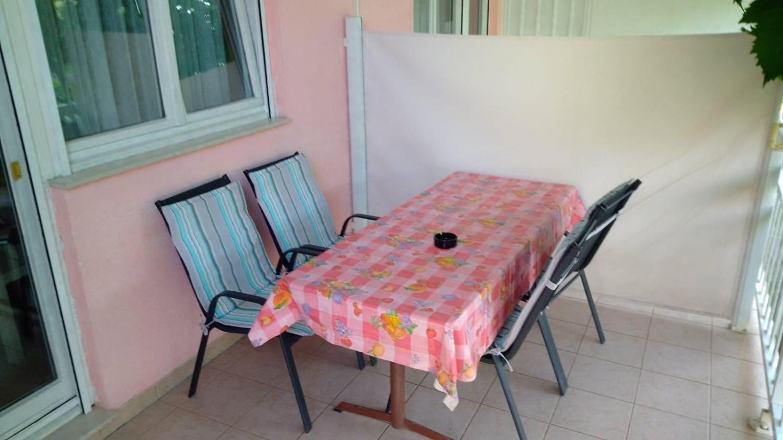Apartmani Ledenko Kastela Dış mekan fotoğraf