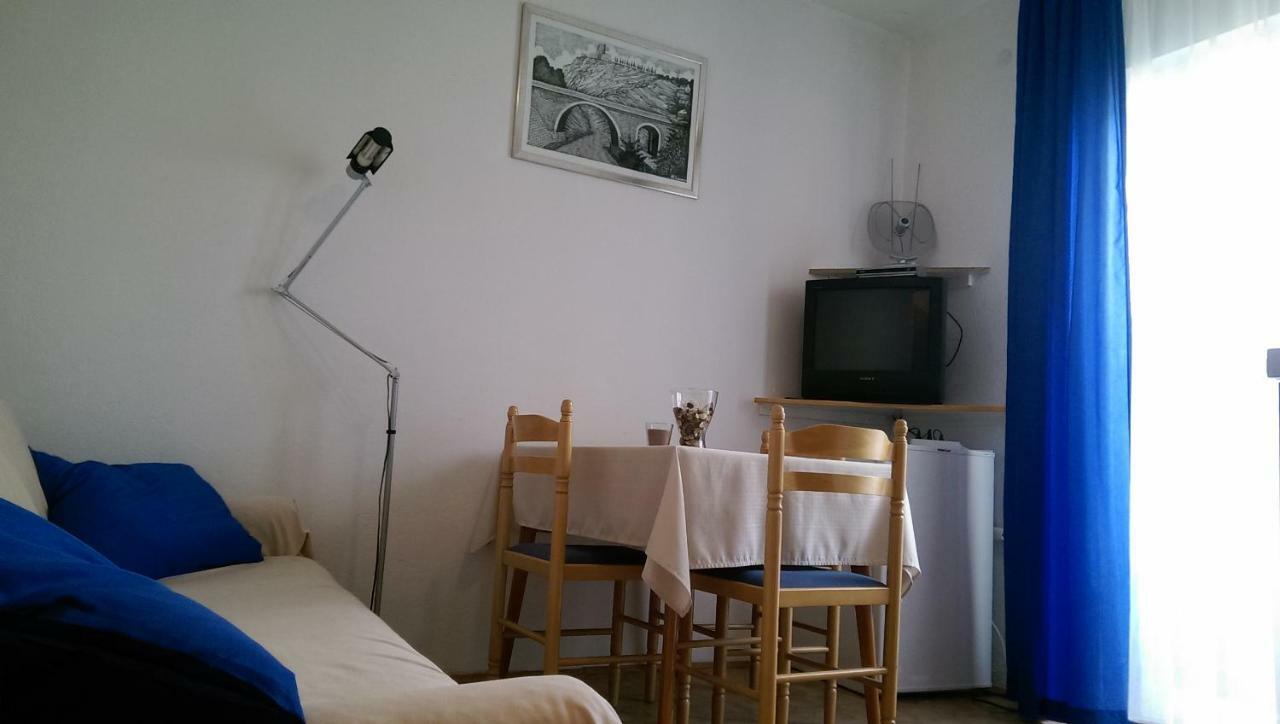 Apartmani Ledenko Kastela Dış mekan fotoğraf